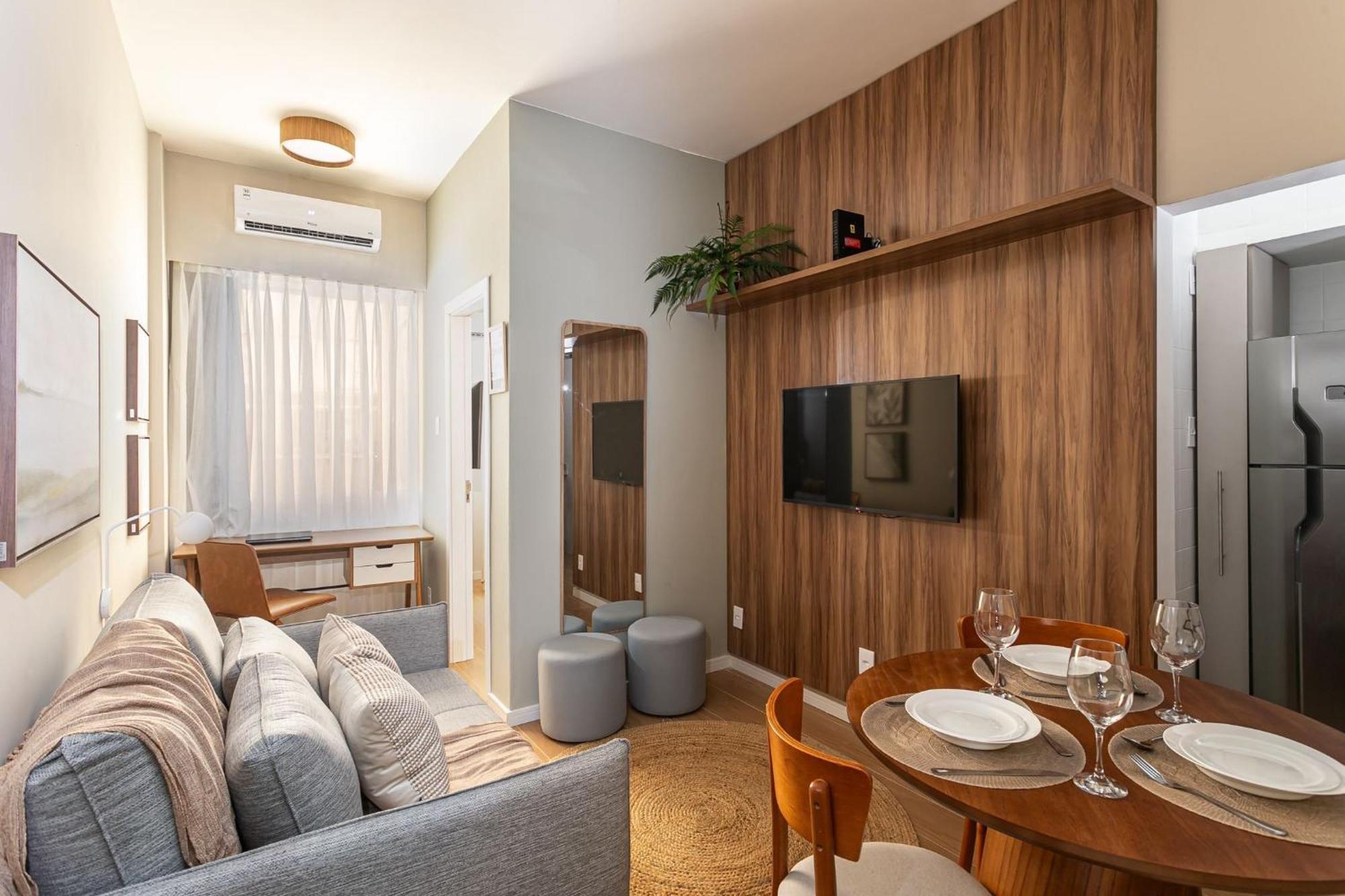 Apartamento Charme E Conforto Em Copacabana | Svc 24/104