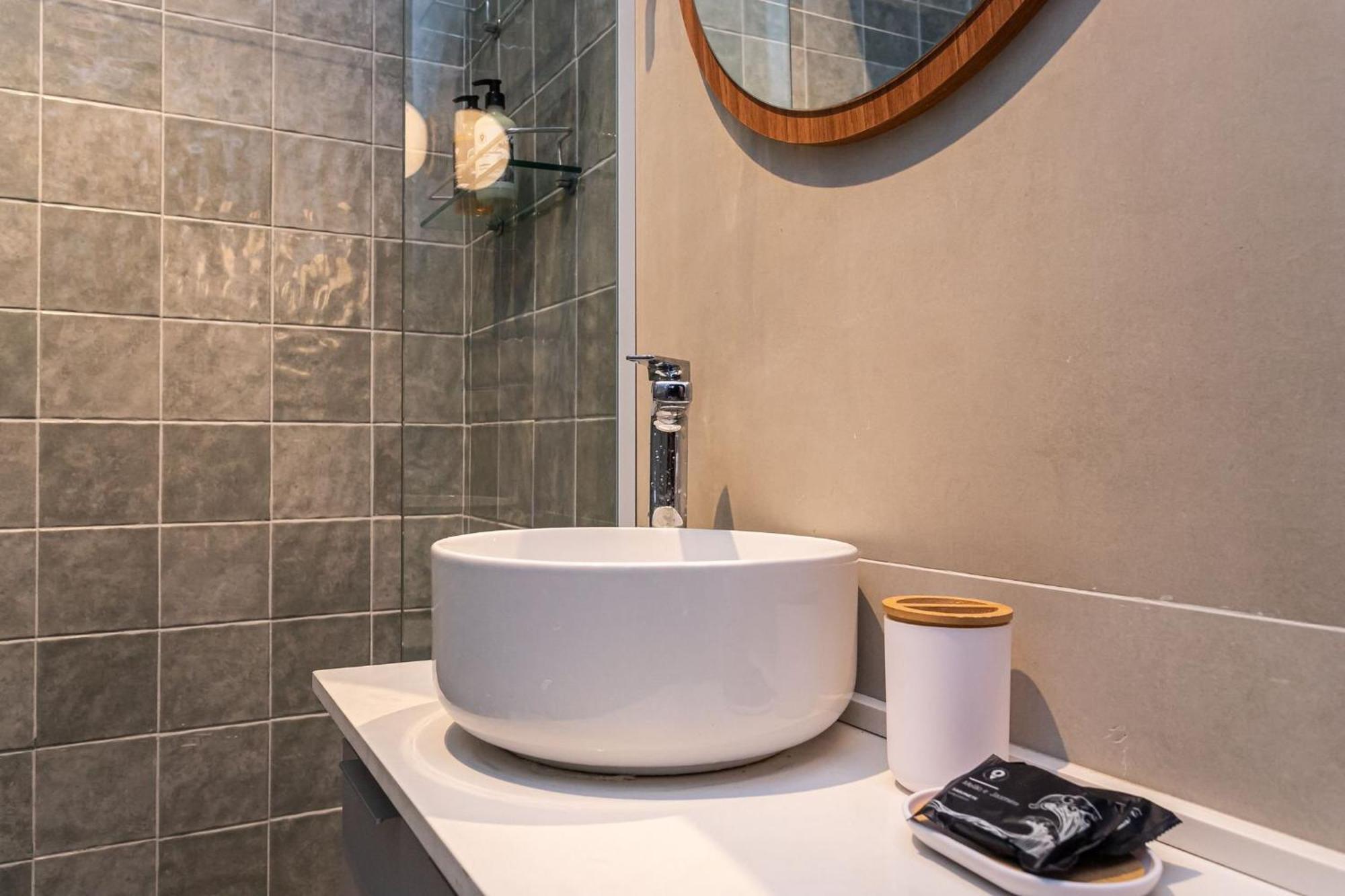 Apartamento Charme E Conforto Em Copacabana | Svc 24/104